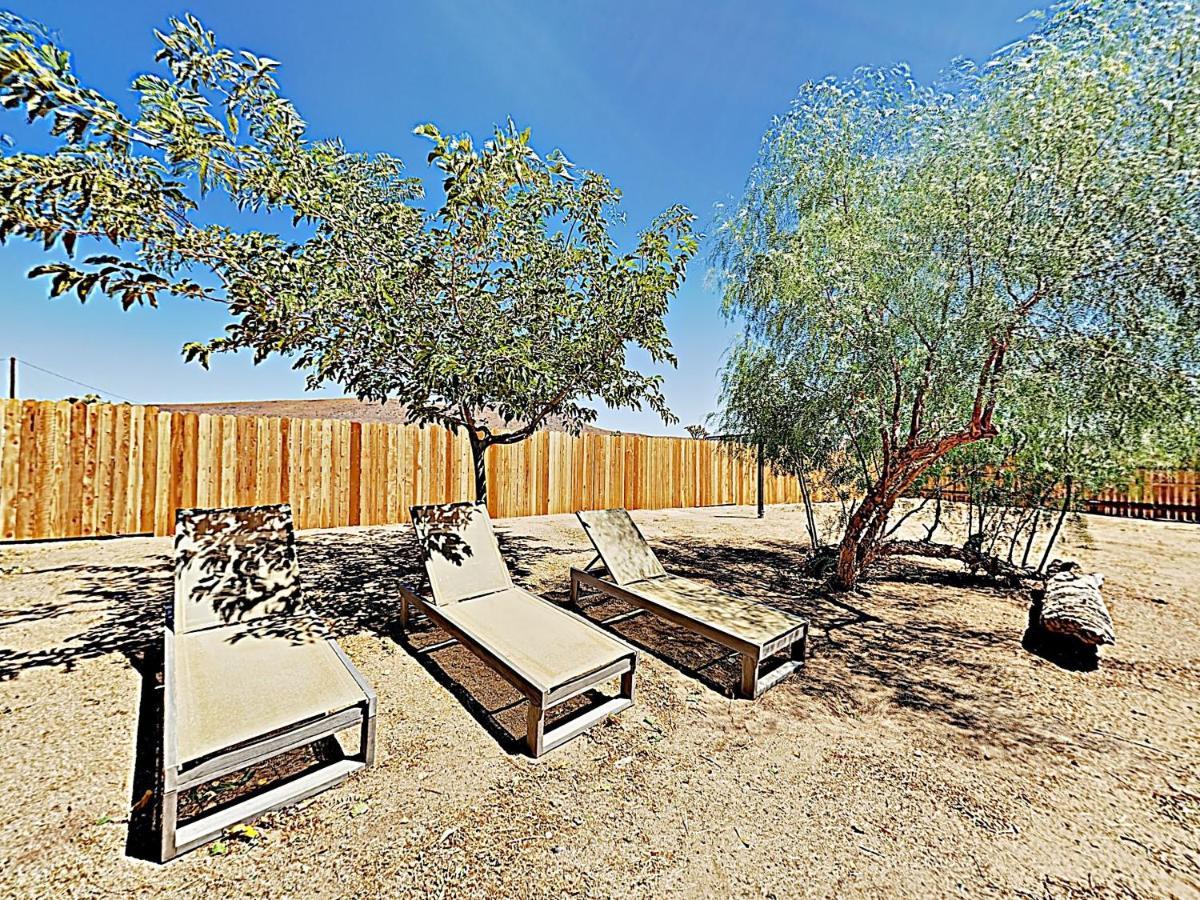 Rawhide Ranch - Walk To Pappy And Harriet'S With Hot Tub! Home Yucca Valley Eksteriør billede